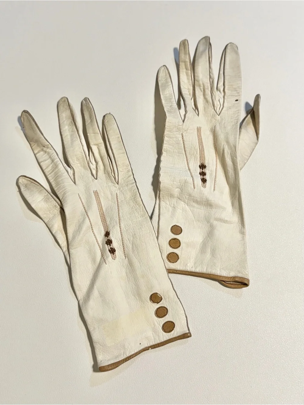 VINTAGE antique kid kidskin leather wristlet gloves women’s French France 40s